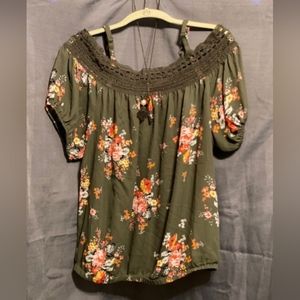 Green off shoulder floral blouse embellished with lace is a size 1 from Torrid
